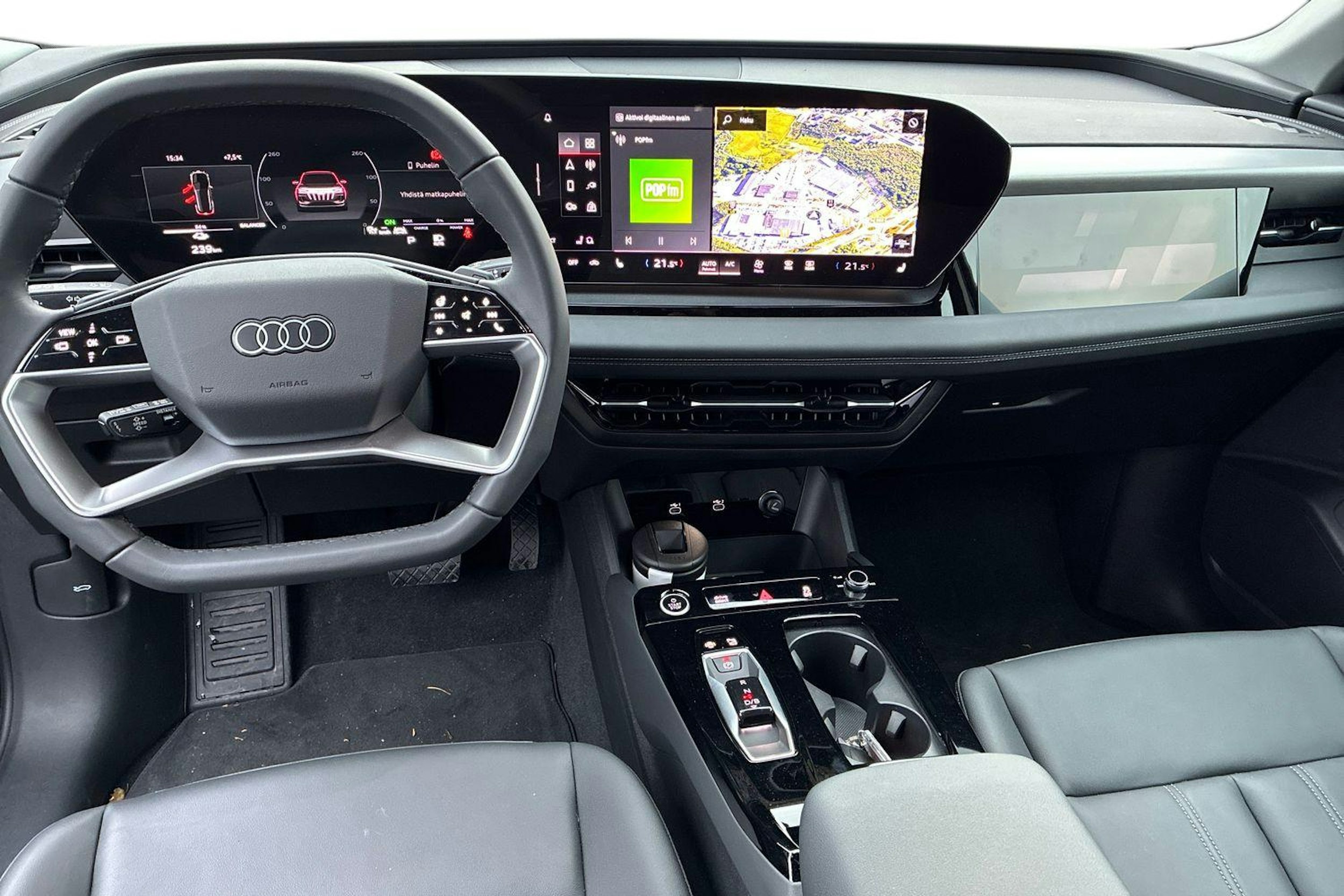 harmaa Audi Q6 e-tron 2025 kuva 14.