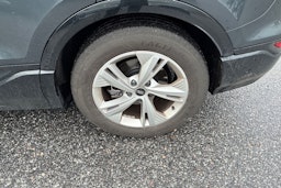 harmaa Audi Q6 e-tron 2025 kuva 19.