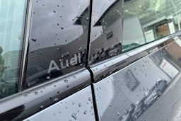 harmaa Audi Q6 e-tron 2025 kuva 20.