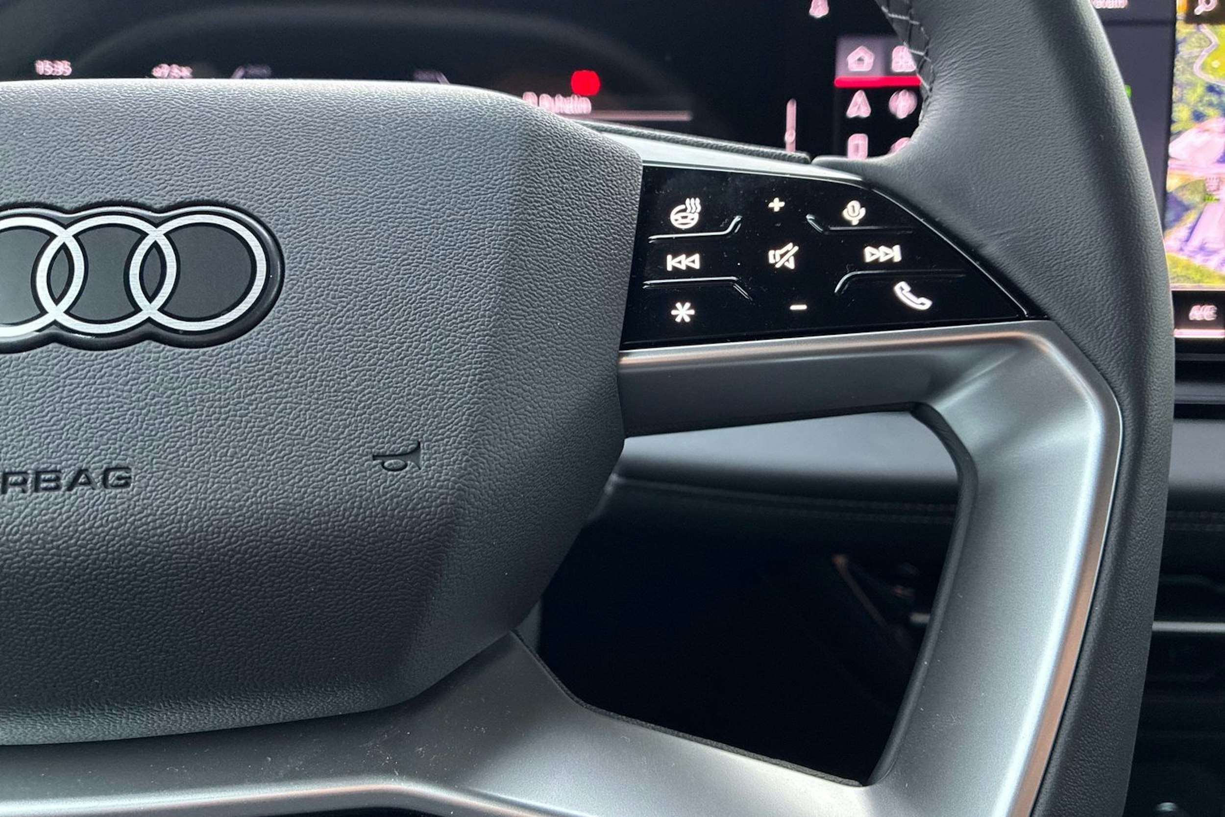 harmaa Audi Q6 e-tron 2025 kuva 24.