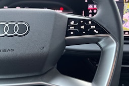 harmaa Audi Q6 e-tron 2025 kuva 24.