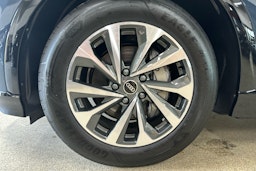 met. sininen Audi Q6 e-tron 2025 kuva 9.