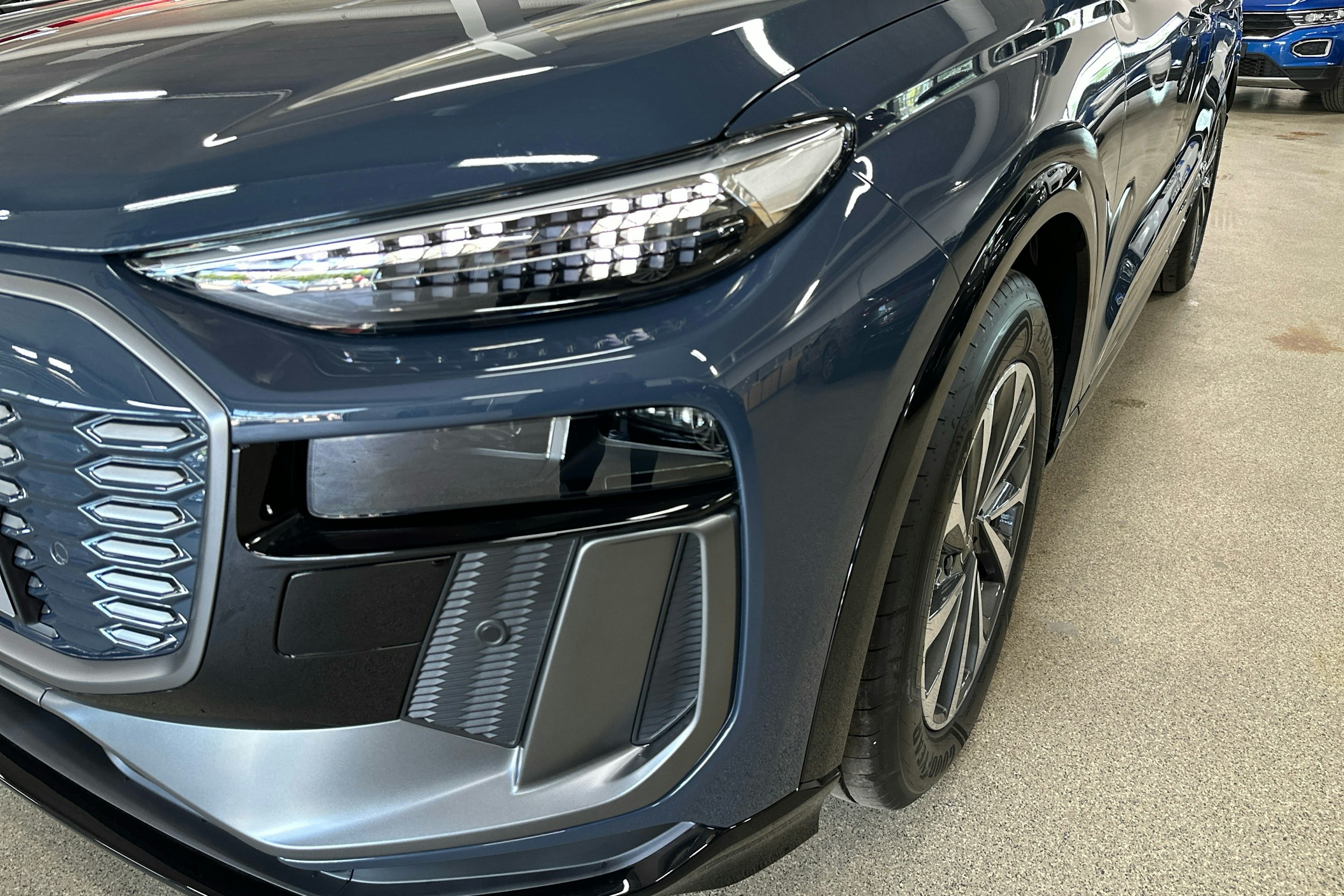 met. sininen Audi Q6 e-tron 2025 kuva 10.