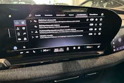 met. sininen Audi Q6 e-tron 2025 kuva 18.