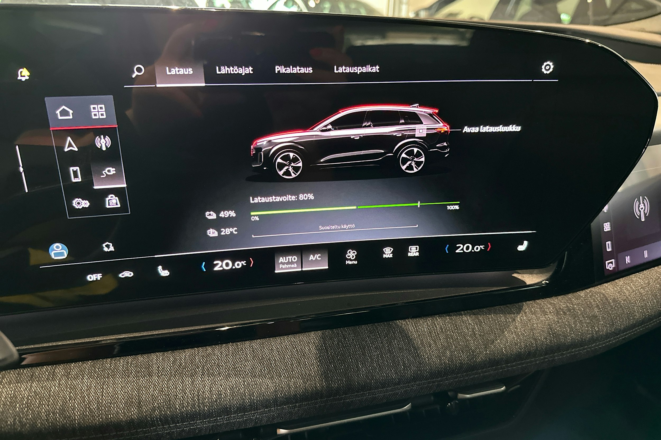 met. sininen Audi Q6 e-tron 2025 kuva 19.