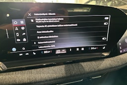met. sininen Audi Q6 e-tron 2025 kuva 22.