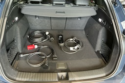 met. sininen Audi Q6 e-tron 2025 kuva 26.