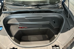 met. sininen Audi Q6 e-tron 2025 kuva 29.