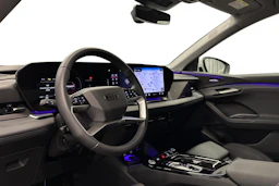 valkoinen Audi Q6 e-tron 2025 kuva 6.