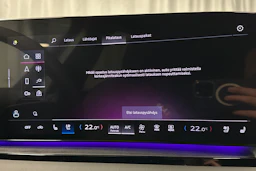 valkoinen Audi Q6 e-tron 2025 kuva 27.