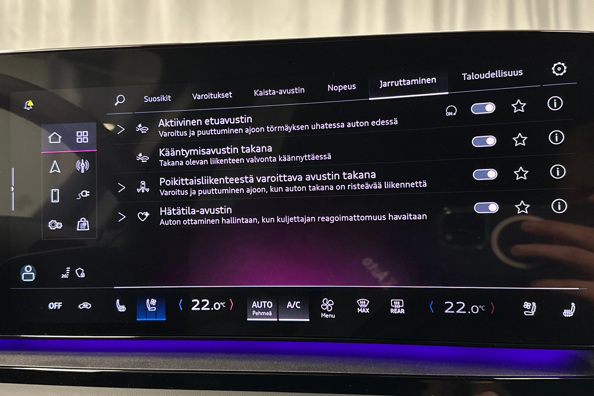 valkoinen Audi Q6 e-tron 2025 kuva 31.