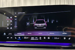 valkoinen Audi Q6 e-tron 2025 kuva 34.