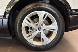 met. valkoinen Audi Q6 e-tron 2025 kuva 10.