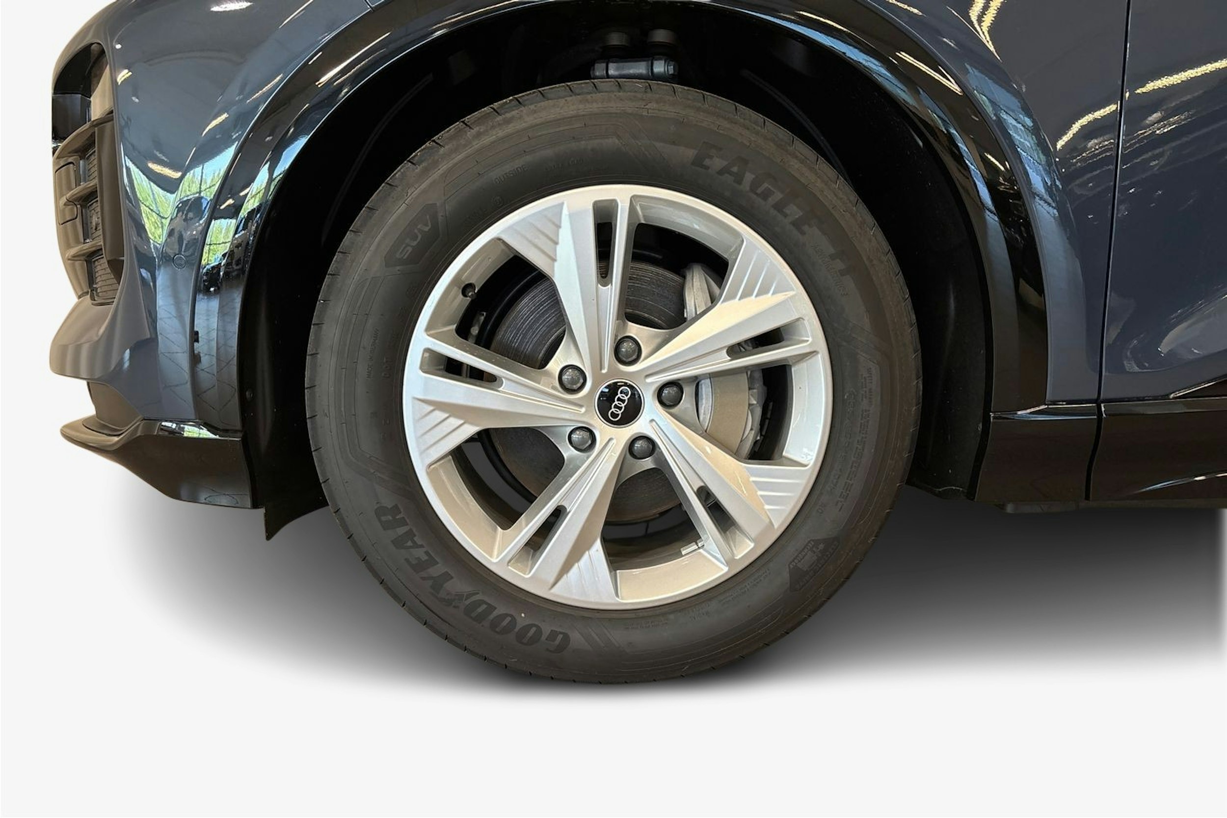 met. sininen Audi Q6 e-tron 2025 kuva 9.