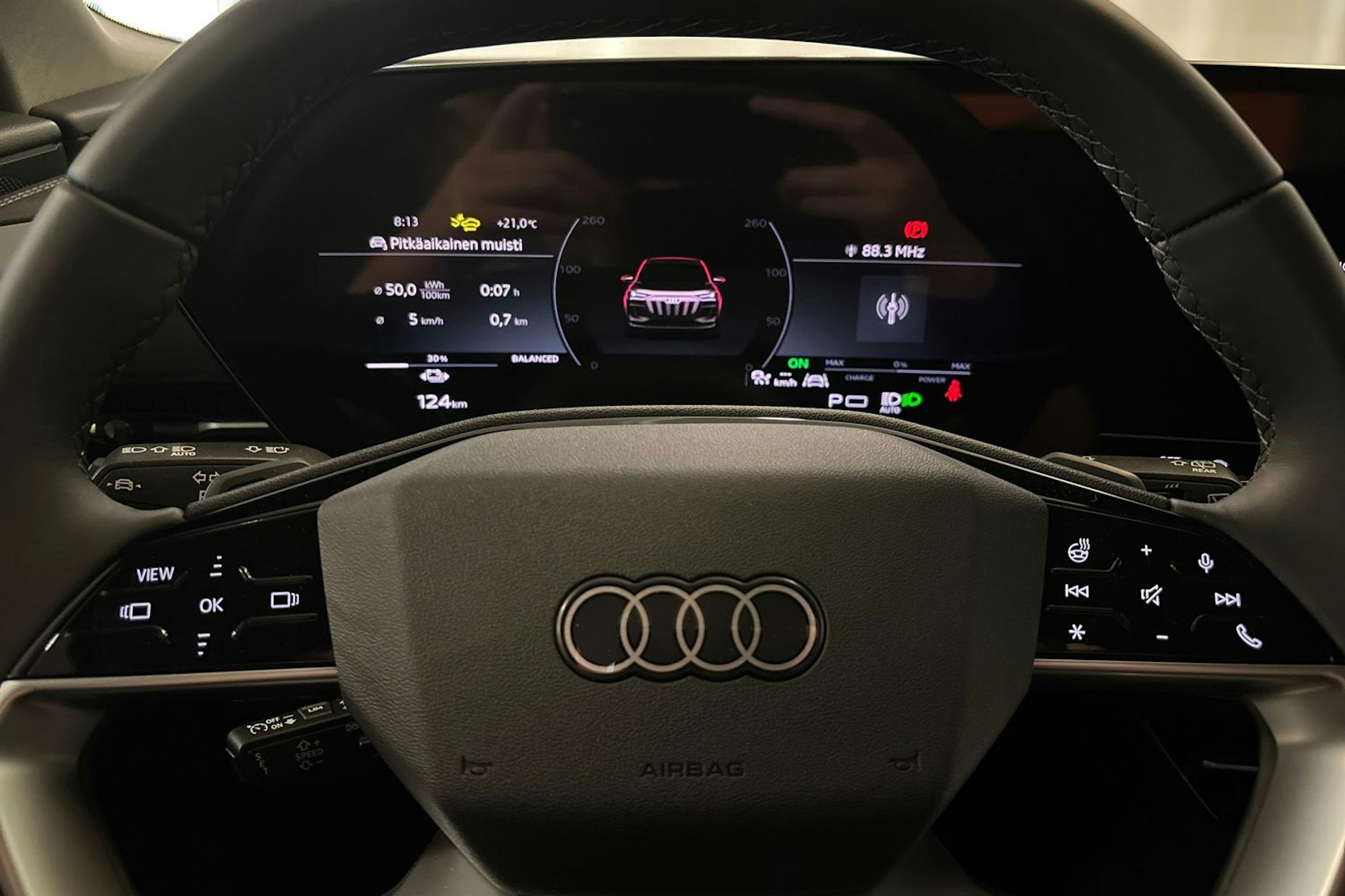 met. sininen Audi Q6 e-tron 2025 kuva 11.