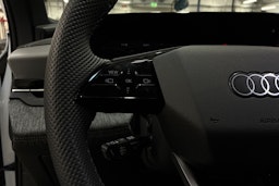 met. valkoinen Audi Q6 e-tron 2025 kuva 14.