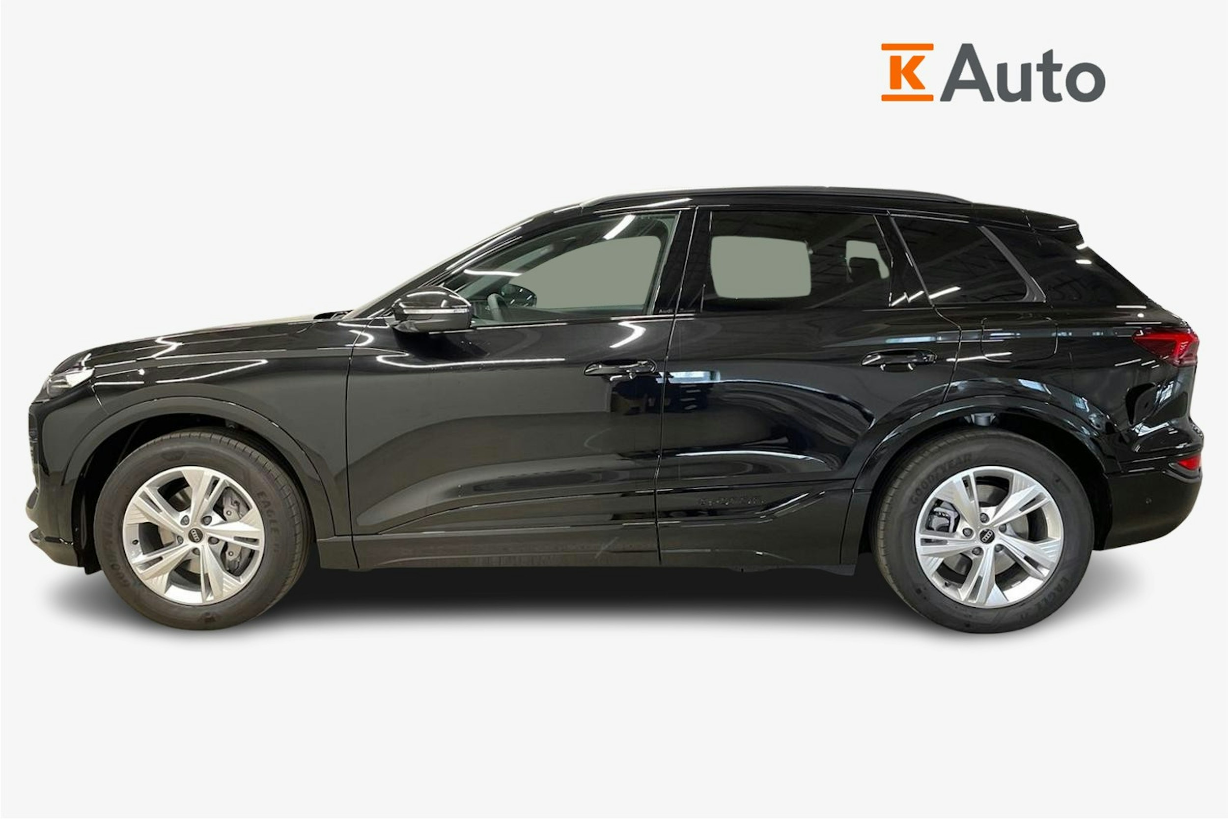 musta Audi Q6 e-tron 2025 kuva 6.