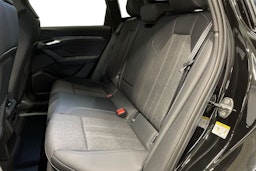 musta Audi Q6 e-tron 2025 kuva 10.