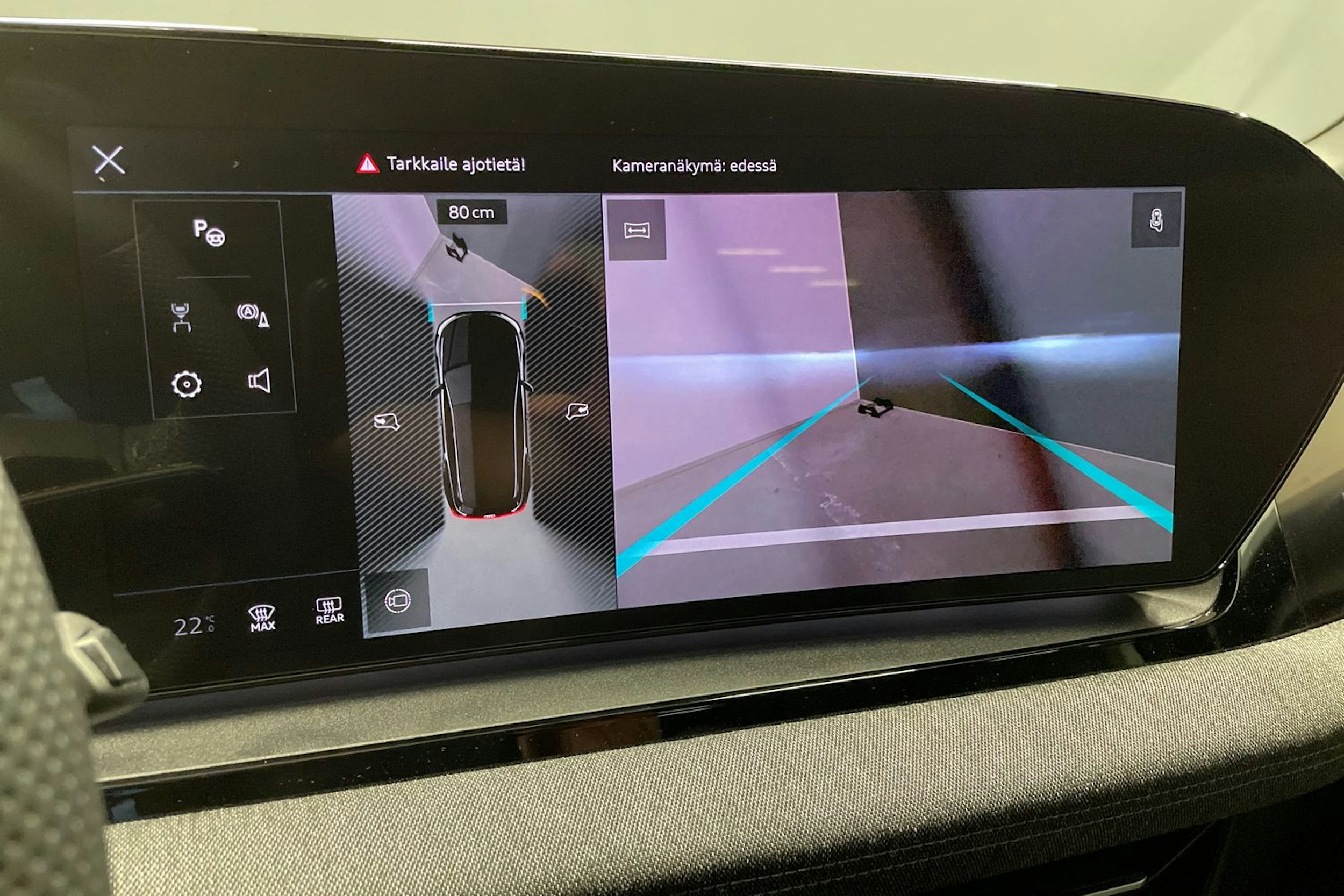 musta Audi Q6 e-tron 2025 kuva 15.
