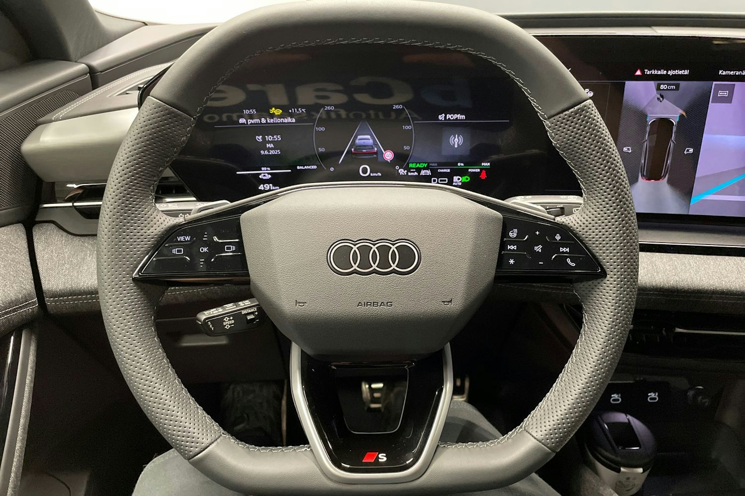 musta Audi Q6 e-tron 2025 kuva 17.