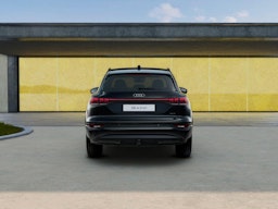 mythos musta Audi Q6 e-tron 2025 kuva 7.