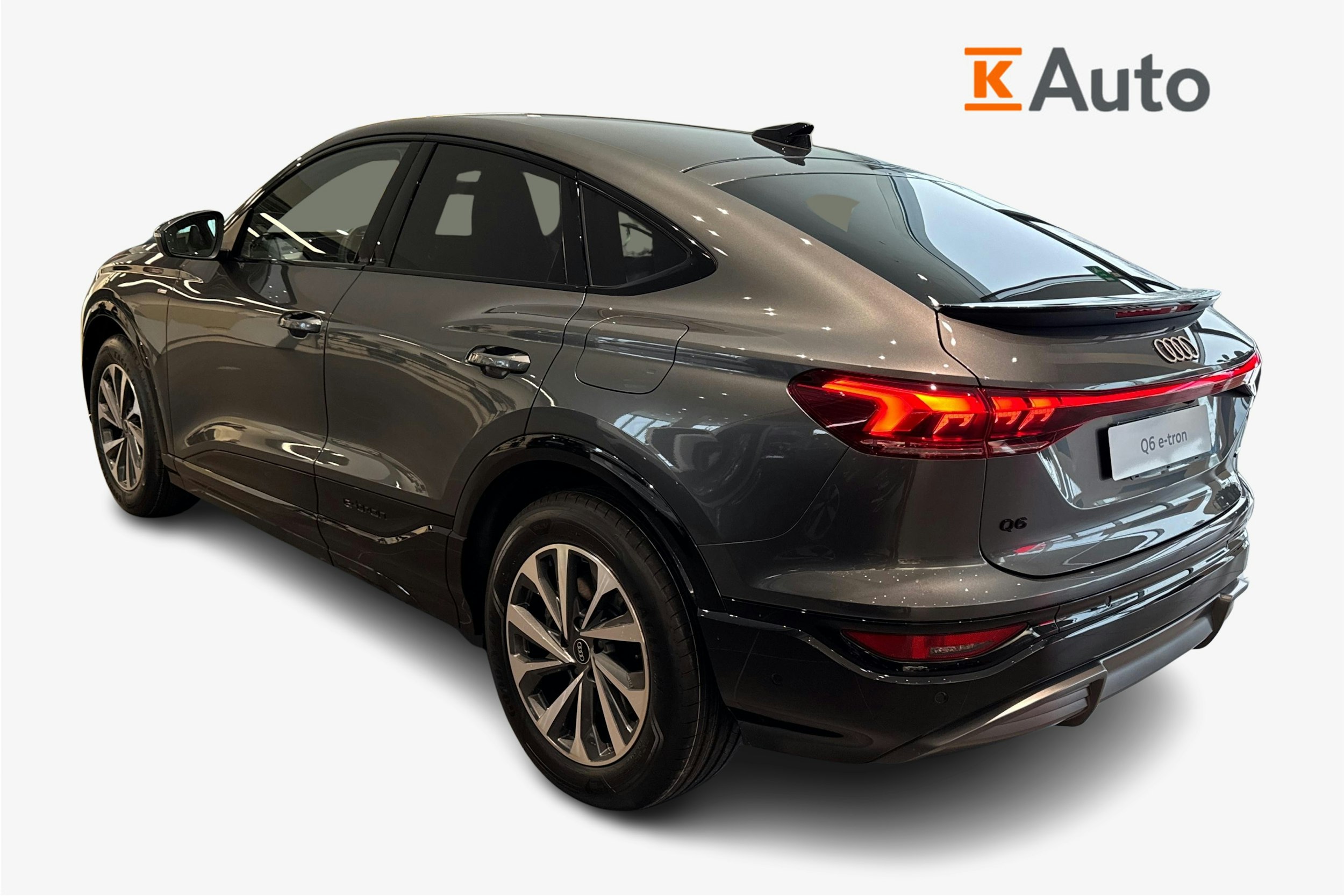 harmaa Audi Q6 e-tron 2025 kuva 2.