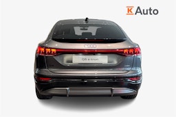 harmaa Audi Q6 e-tron 2025 kuva 3.