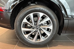 harmaa Audi Q6 e-tron 2025 kuva 10.