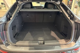 harmaa Audi Q6 e-tron 2025 kuva 11.