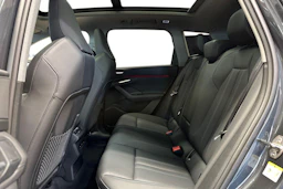 harmaa Audi Q6 e-tron 2025 kuva 8.
