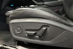 harmaa Audi Q6 e-tron 2025 kuva 15.