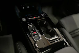 harmaa Audi Q6 e-tron 2025 kuva 26.