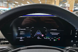 harmaa Audi Q6 e-tron 2025 kuva 27.