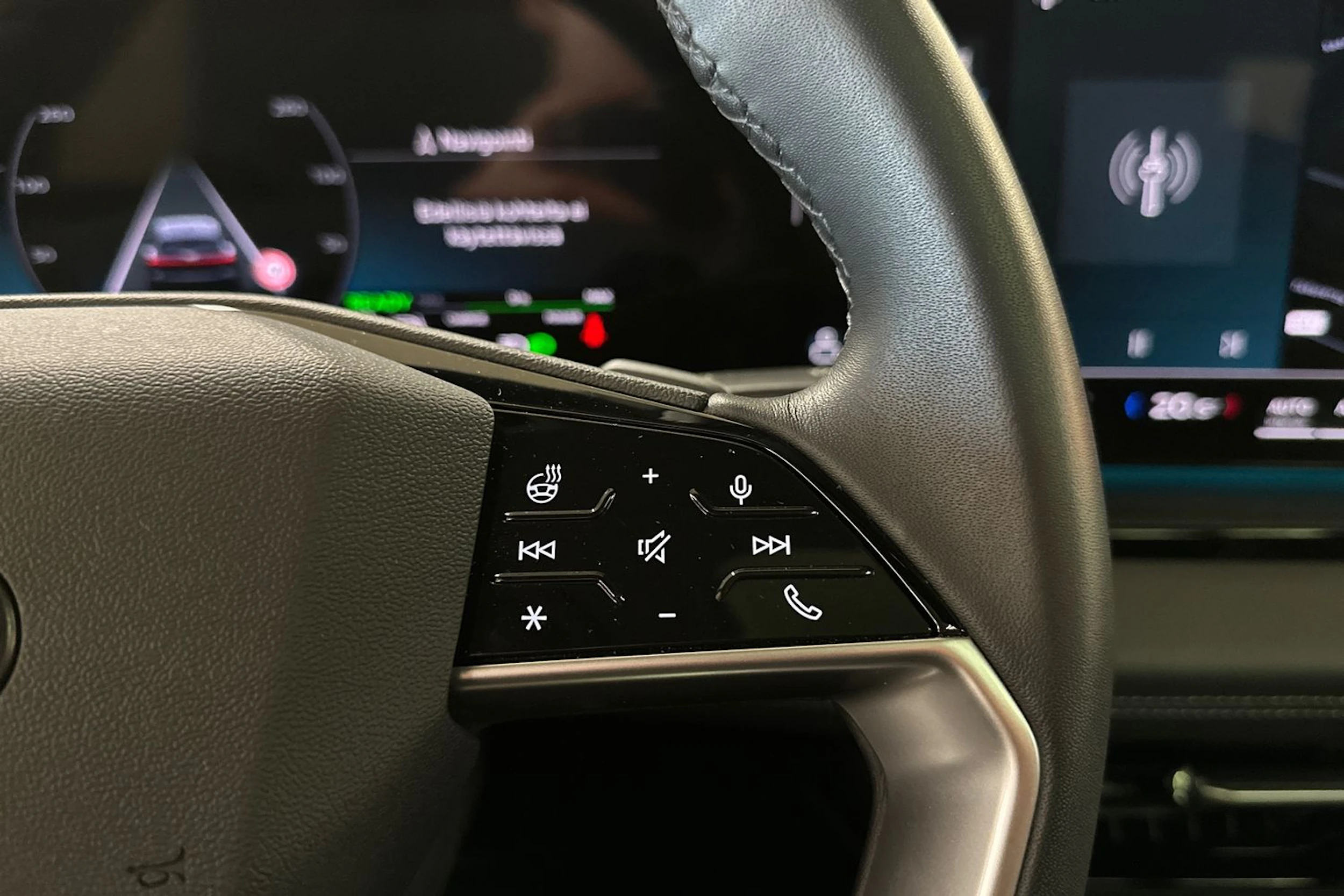 harmaa Audi Q6 e-tron 2025 kuva 29.