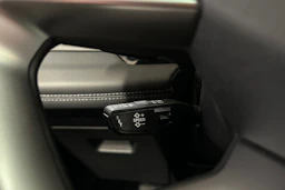 harmaa Audi Q6 e-tron 2025 kuva 30.