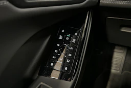 harmaa Audi Q6 e-tron 2025 kuva 32.