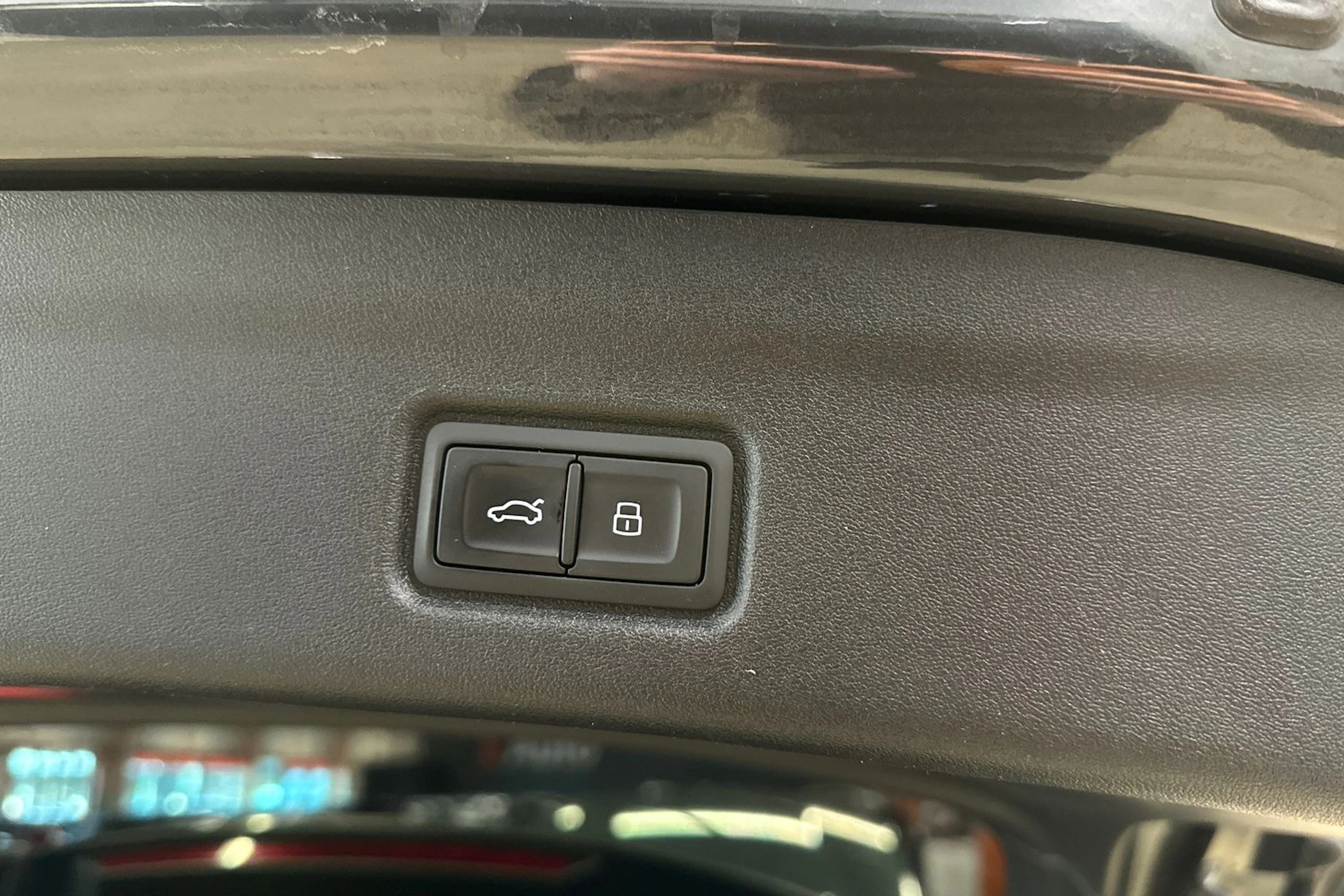 harmaa Audi Q6 e-tron 2025 kuva 36.