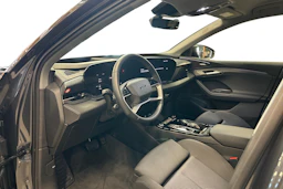 harmaa Audi Q6 e-tron 2025 kuva 3.