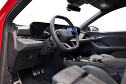 punainen Audi Q6 e-tron 2025 kuva 6.