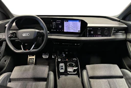 punainen Audi Q6 e-tron 2025 kuva 7.