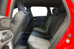 punainen Audi Q6 e-tron 2025 kuva 8.