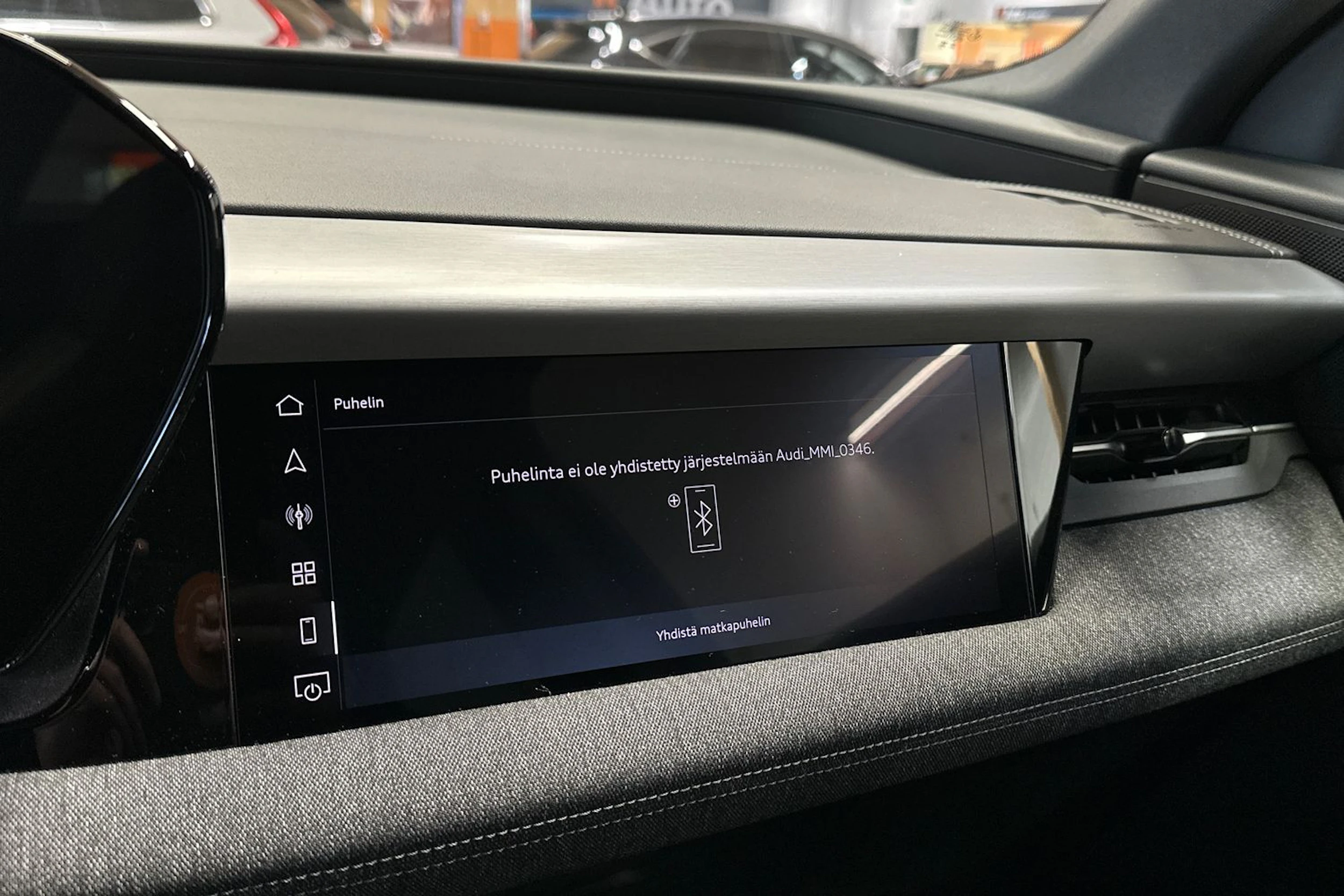 punainen Audi Q6 e-tron 2025 kuva 19.