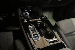punainen Audi Q6 e-tron 2025 kuva 22.