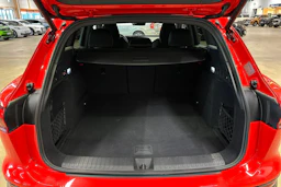 punainen Audi Q6 e-tron 2025 kuva 27.