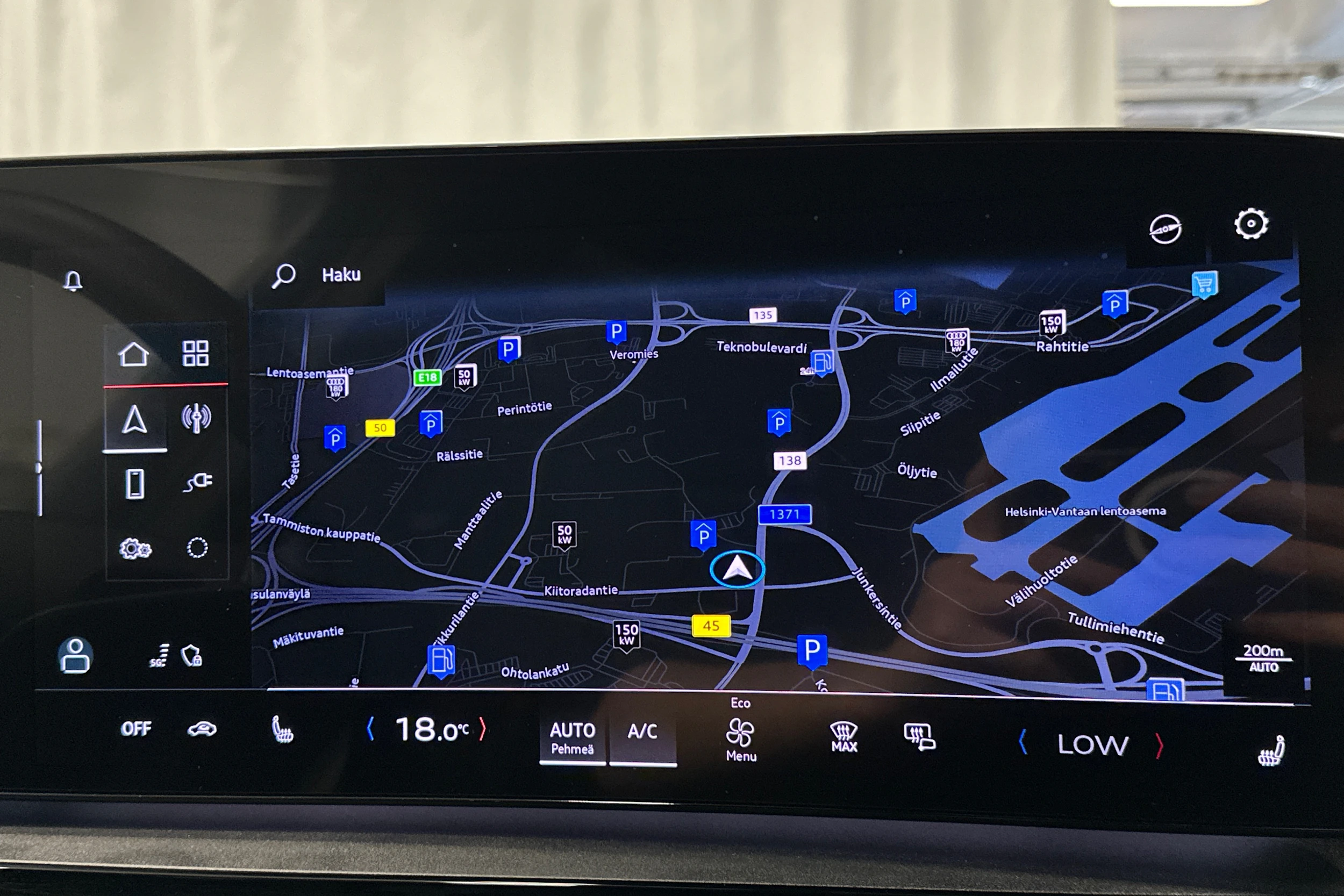 harmaa Audi Q6 e-tron 2025 kuva 23.