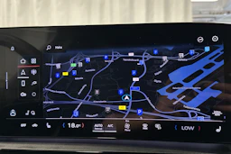 harmaa Audi Q6 e-tron 2025 kuva 23.