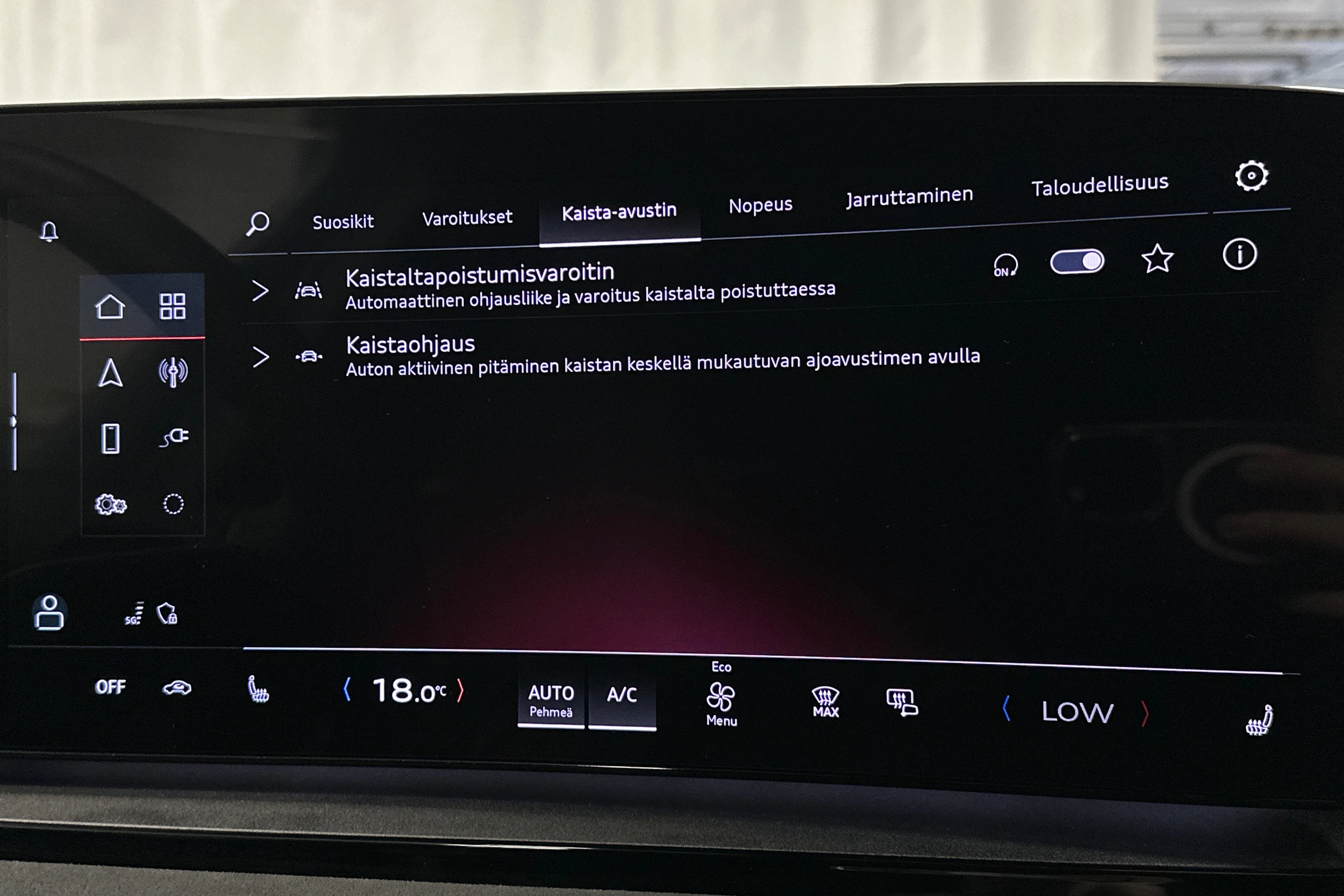 harmaa Audi Q6 e-tron 2025 kuva 27.