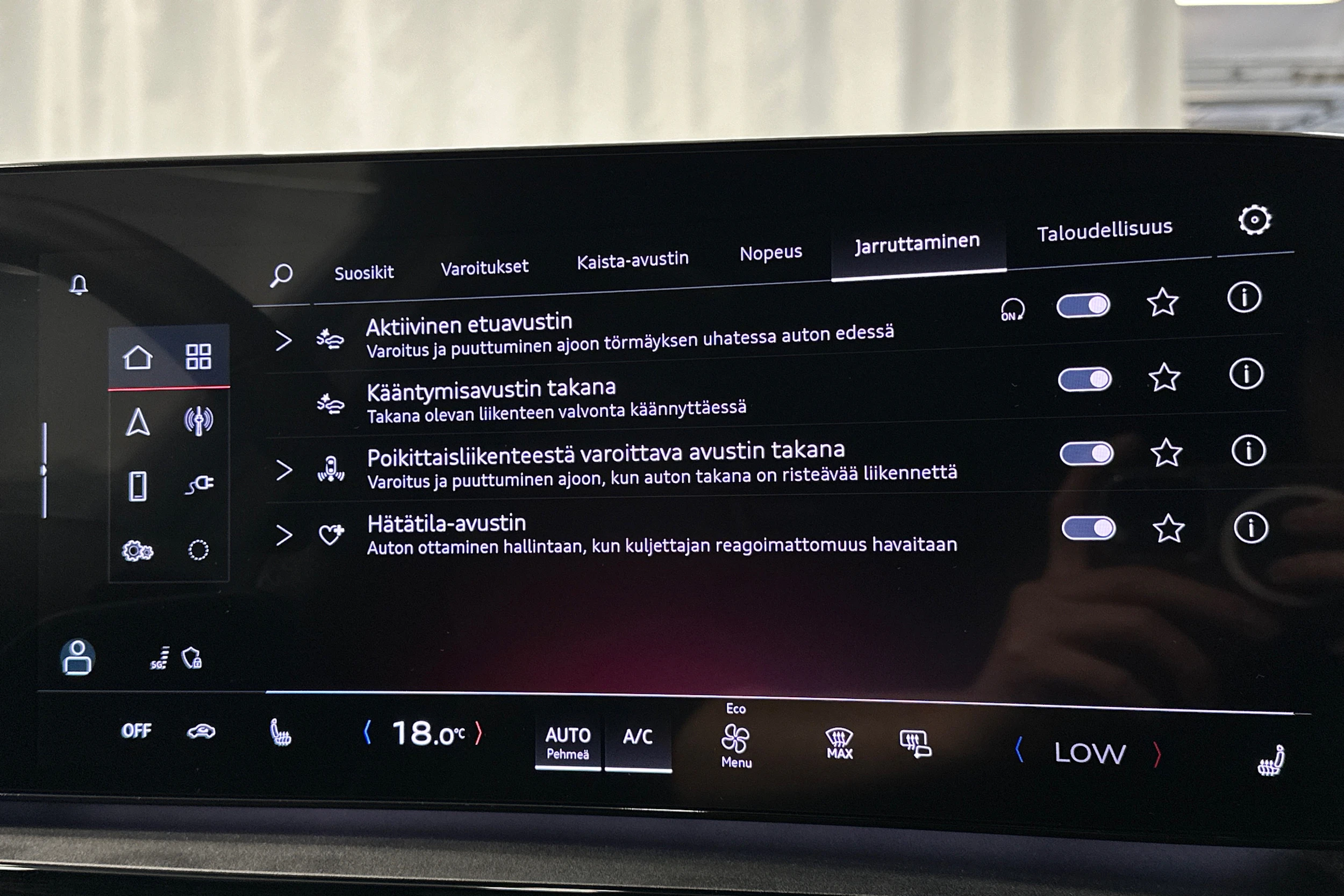 harmaa Audi Q6 e-tron 2025 kuva 29.