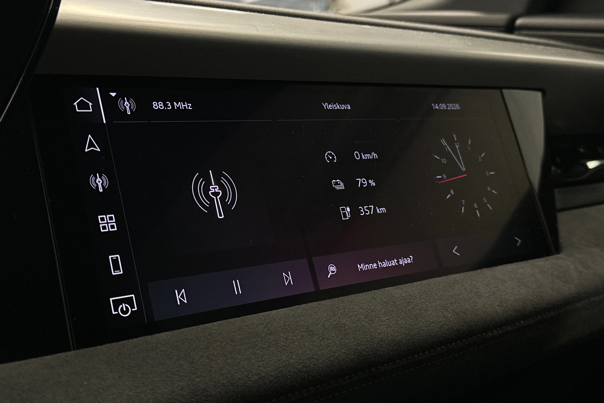 harmaa Audi Q6 e-tron 2025 kuva 33.