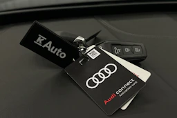 harmaa Audi Q6 e-tron 2025 kuva 35.